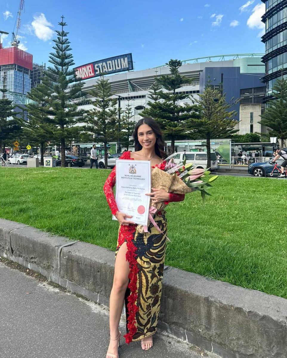 momen wisuda Kiara McKenna (instagram.com/kiaramckenna)