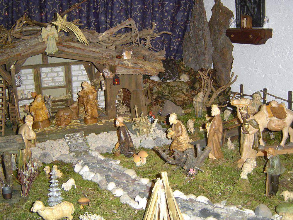 figur para Majus selalu ada di dalam visualisasi peristiwa Natal (commons.wikimedia.org/AlexR)