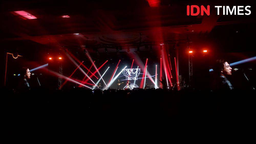 Potret Satang dan Perth di GMMTV Musicon in Jakarta 2023 pada Sabtu (16/12/2023) (IDN Times/Ines Suseno)