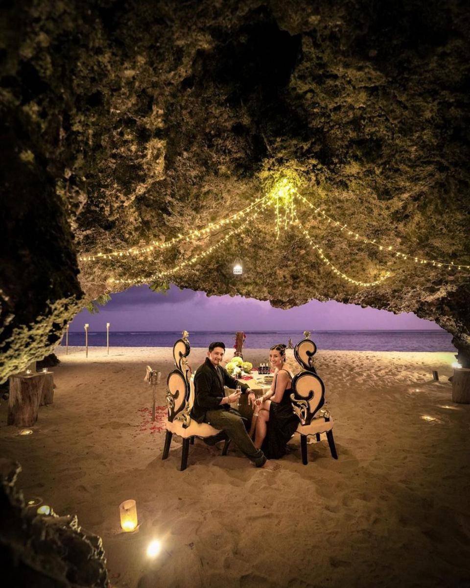 potret wedding anniversary Ryan Delon dan Sharena ke-10 (instagram.com/tail_wagging)