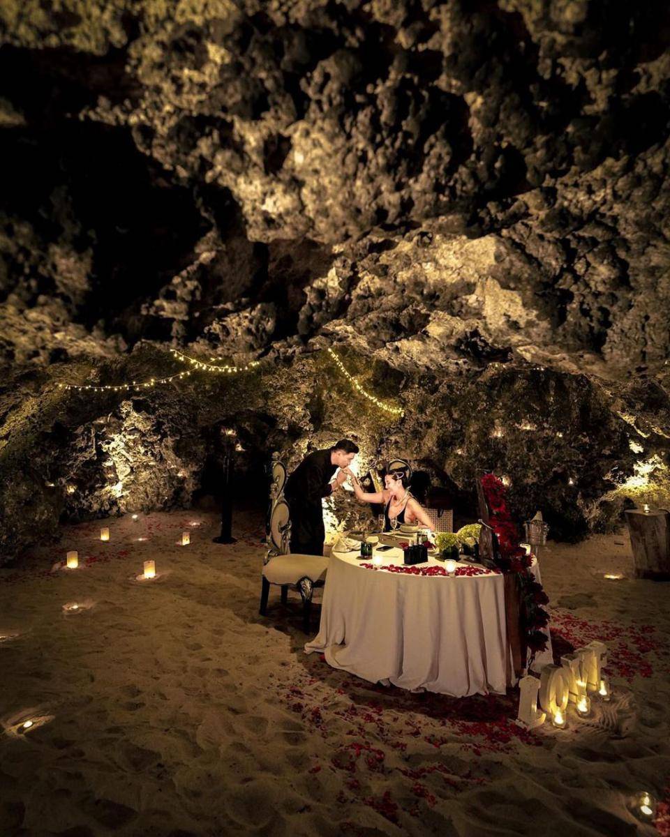 potret wedding anniversary Ryan Delon dan Sharena ke-10 (instagram.com/tail_wagging)