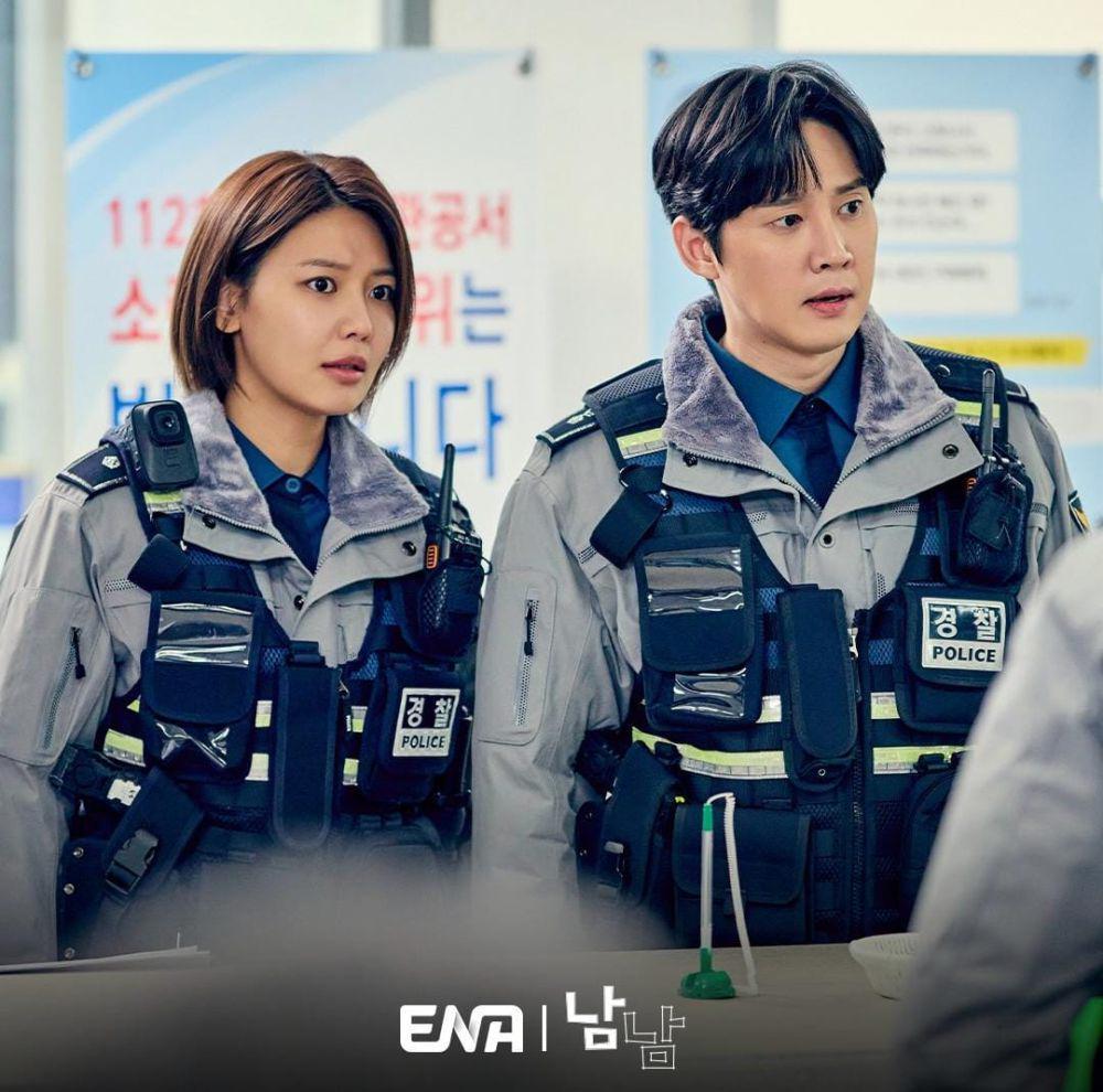 Choi Soo Young dan Park Sung Hoon di drama Not Others (instagram.com/channel.ena.d)