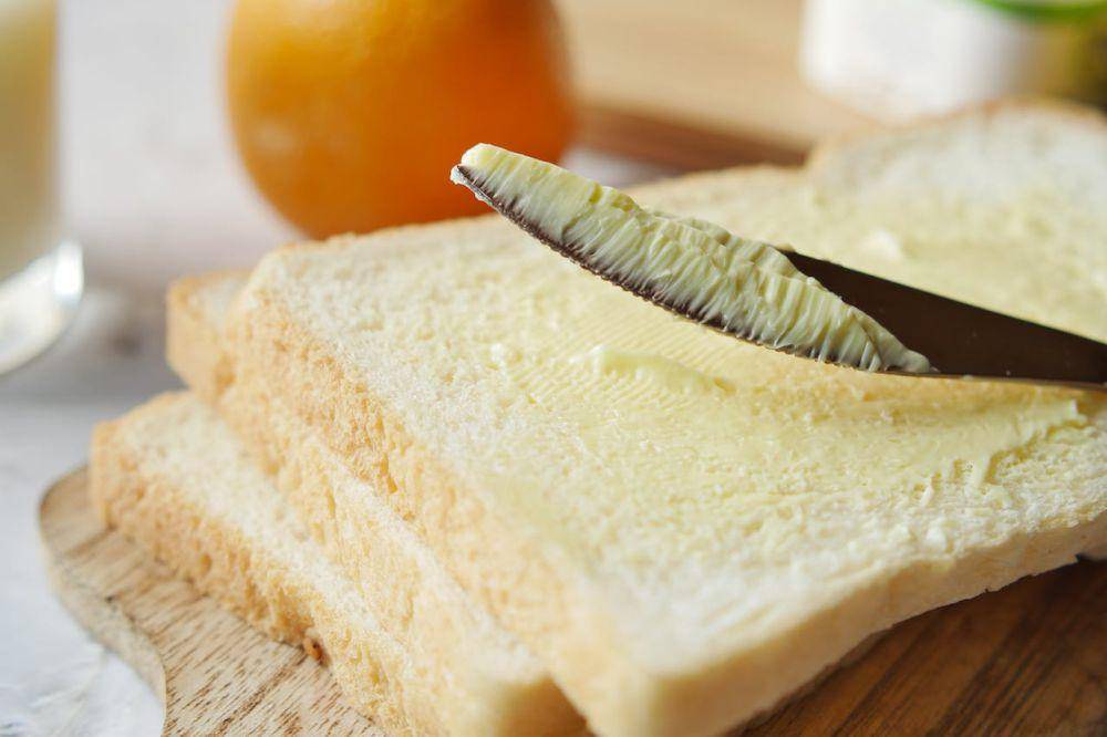 roti oles mentega (pexels.com/Towfiqu barbhuiya)