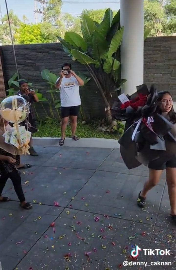 Kejutan ultah bella bonita (Tiktok.com/denny_caknan)