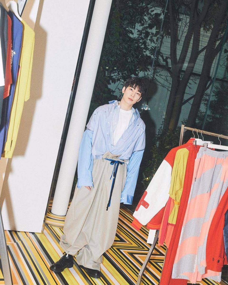 outfit oversize ala Wonwoo SEVENTEEN (instagram.com/everyone_woo)