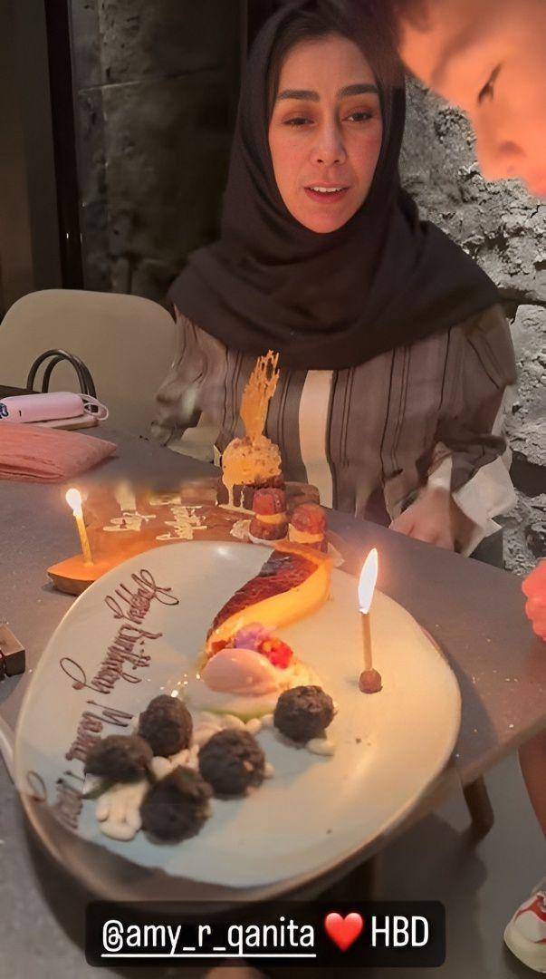 potret ulang tahun Mama Amy, instagram.com/raffinagita1717)