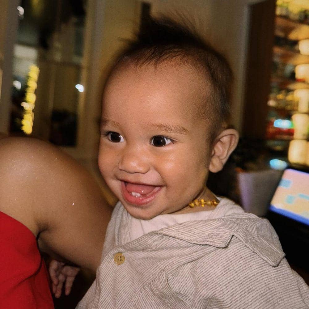 potret Christmas dinner Jennifer Bachdim (instagram.com/jenniferbachdim)