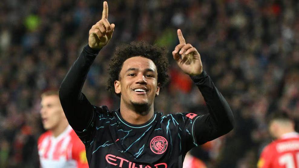 Oscar Bobb (uefa.com)