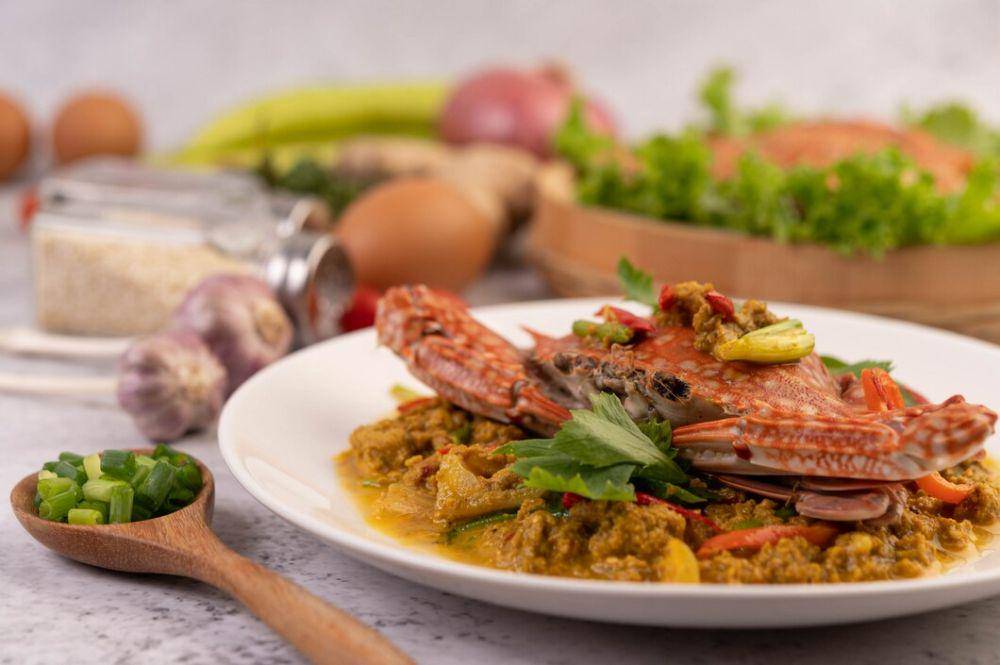 olahan chili crab (freepik.com/jcomp)