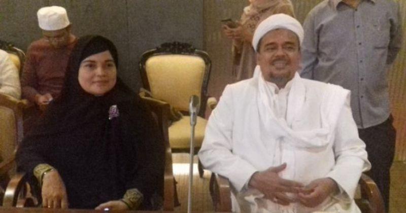 Pelajaran Cinta dari Rizieq Shihab dan Syarifah Fadlun, Setia!