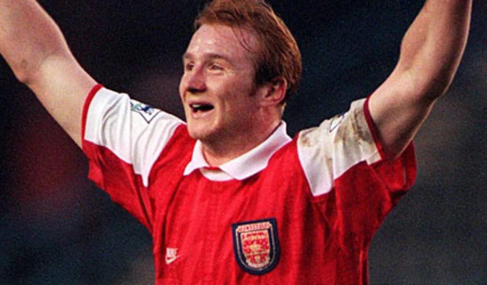 potret John Hartson (arsenal.com)