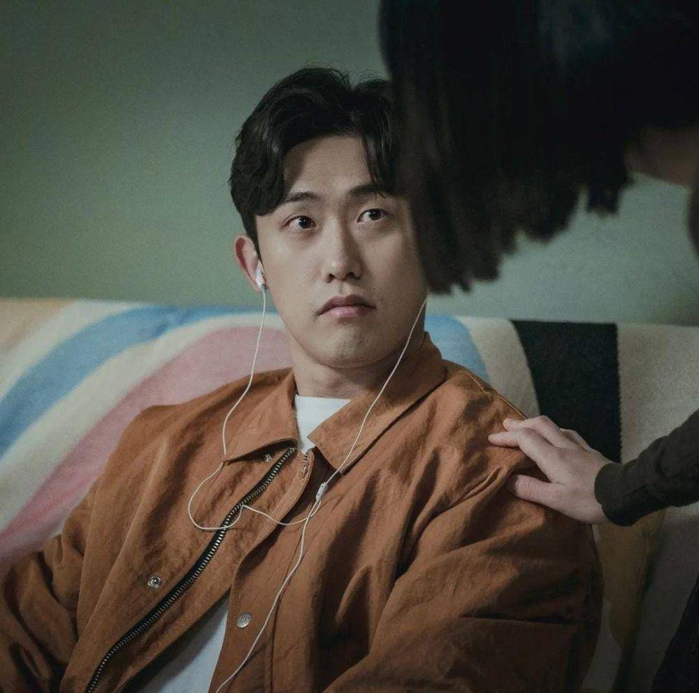 Min Jin Woong di drama A Time Called You (instagram.com/menexinohs)