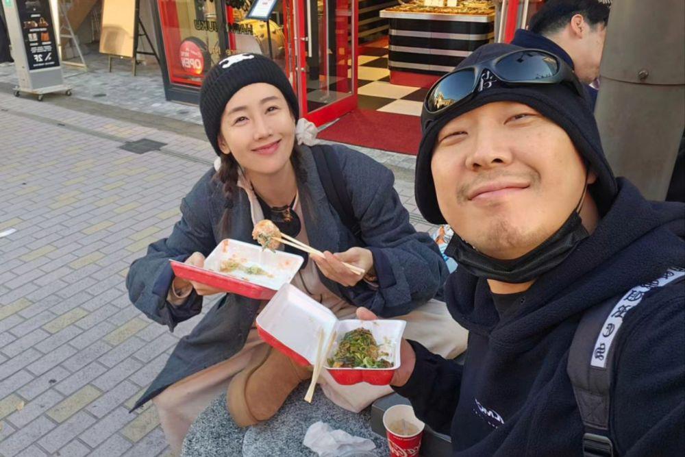 9 Potret HaHa dan Byul Rayakan Wedding Anniversary di Jepang