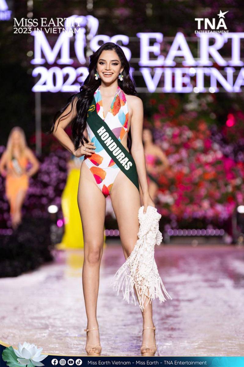 Potret Wakil Amerika Latin di Preliminary Swimsuit Miss Earth 2023 (Facebook.com/Miss Earth)