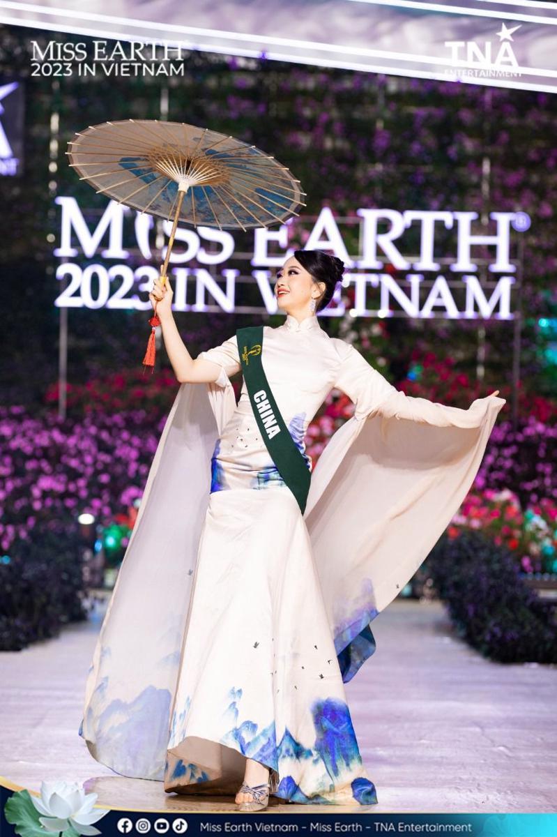 Potret Kostum Nasional Wakil Asia dan Oseania di Miss Earth 2023 (Facebook.com/Miss Earth)