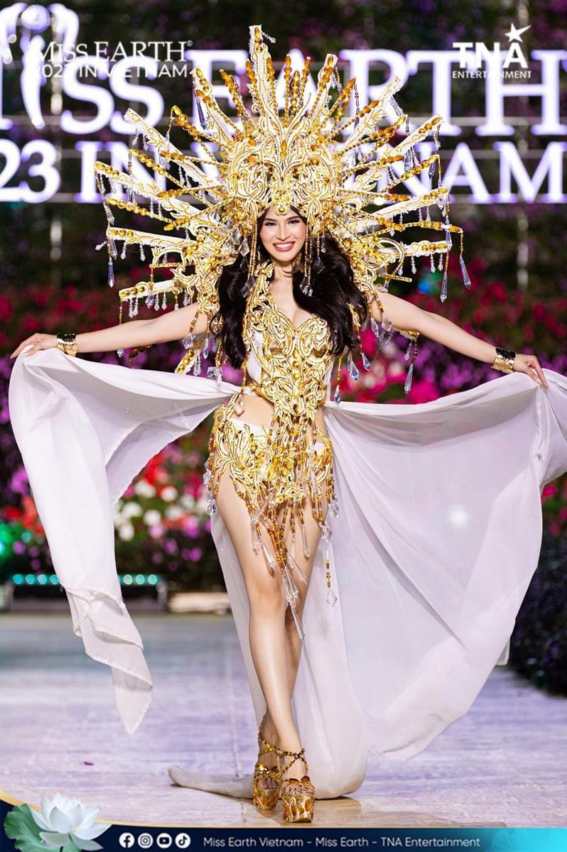 Potret Kostum Nasional Wakil Asia dan Oseania di Miss Earth 2023 (Facebook.com/Miss Earth)