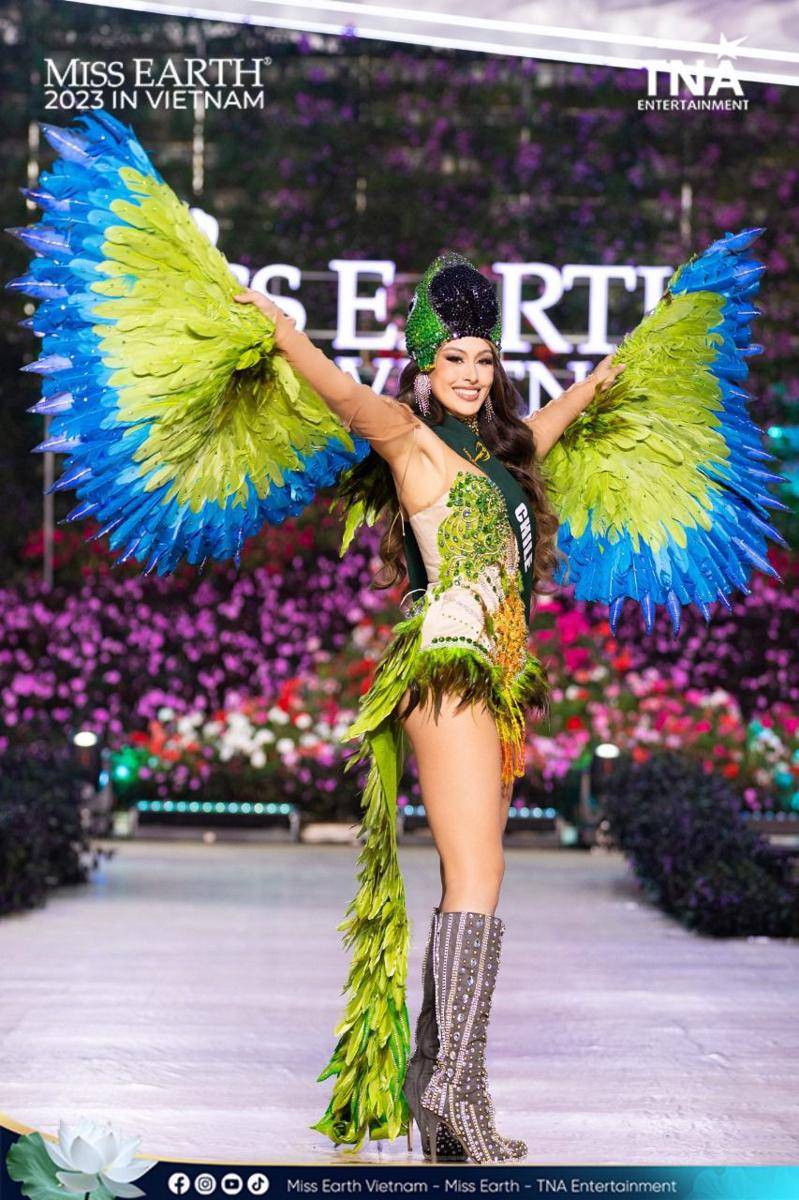 Potret Kostum Nasional Wakil dari Amerika Latin di Miss Earth 2023 (Facebook.com/Miss Earth)