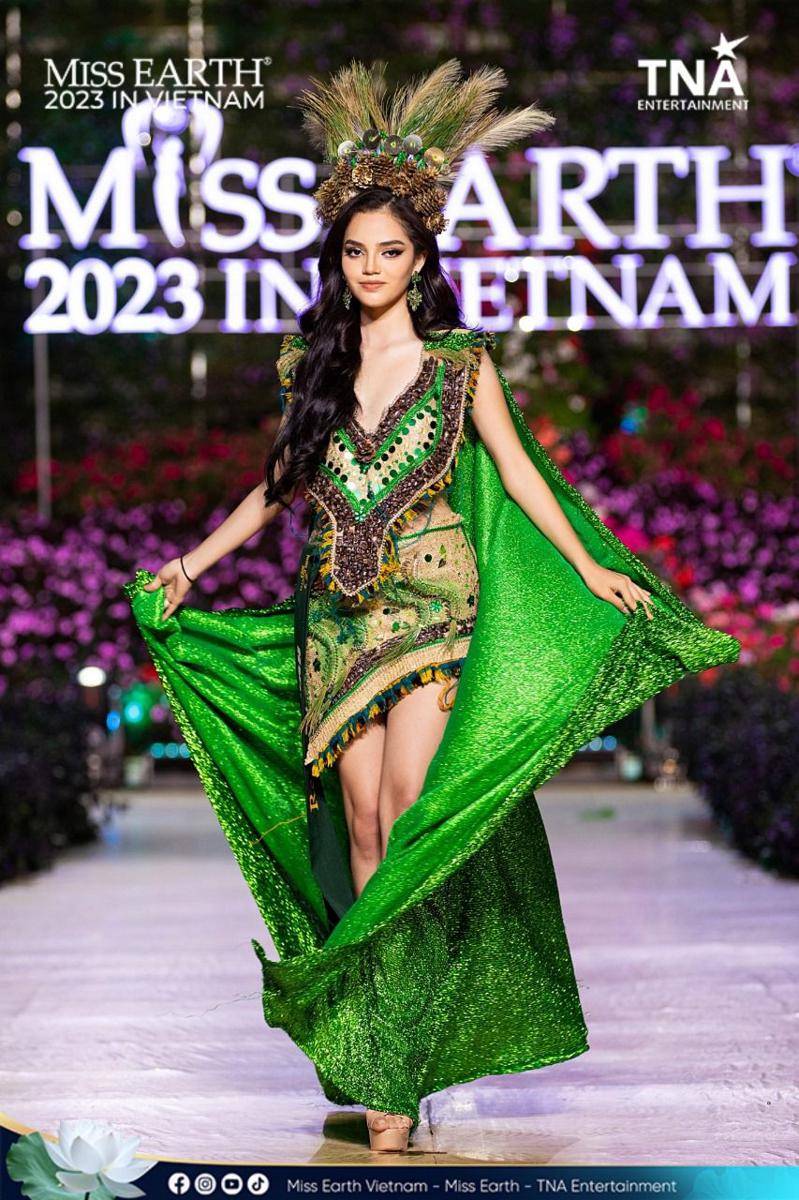 Potret Kostum Nasional Wakil dari Amerika Latin di Miss Earth 2023 (Facebook.com/Miss Earth)