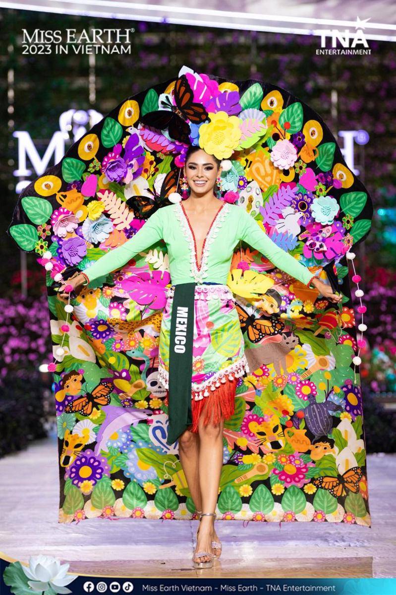 Potret Kostum Nasional Wakil dari Amerika Latin di Miss Earth 2023 (Facebook.com/Miss Earth)