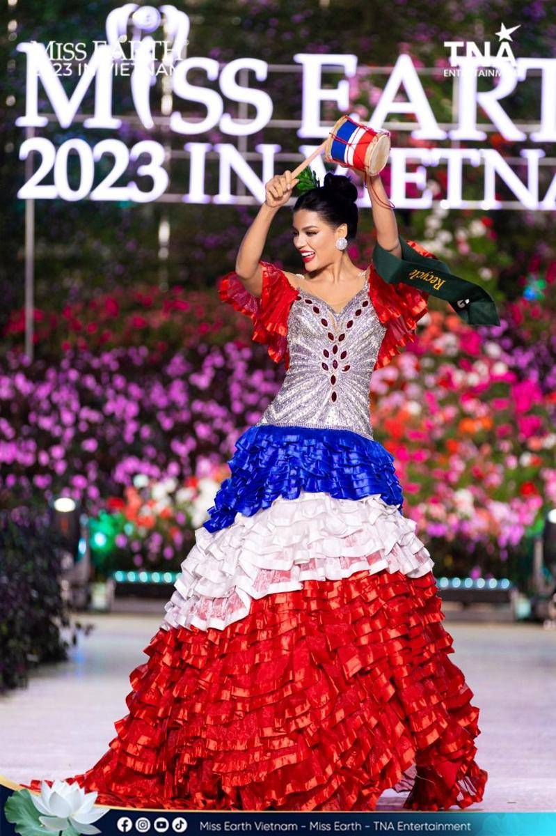 Potret Kostum Nasional Wakil dari Amerika Latin di Miss Earth 2023 (Facebook.com/Miss Earth)