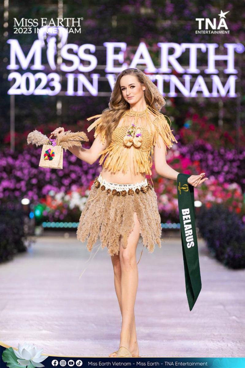 Potret Kostum Nasional Wakil dari Kawasan Eropa di Miss Earth 2023 (Facebook.com/Miss Earth)