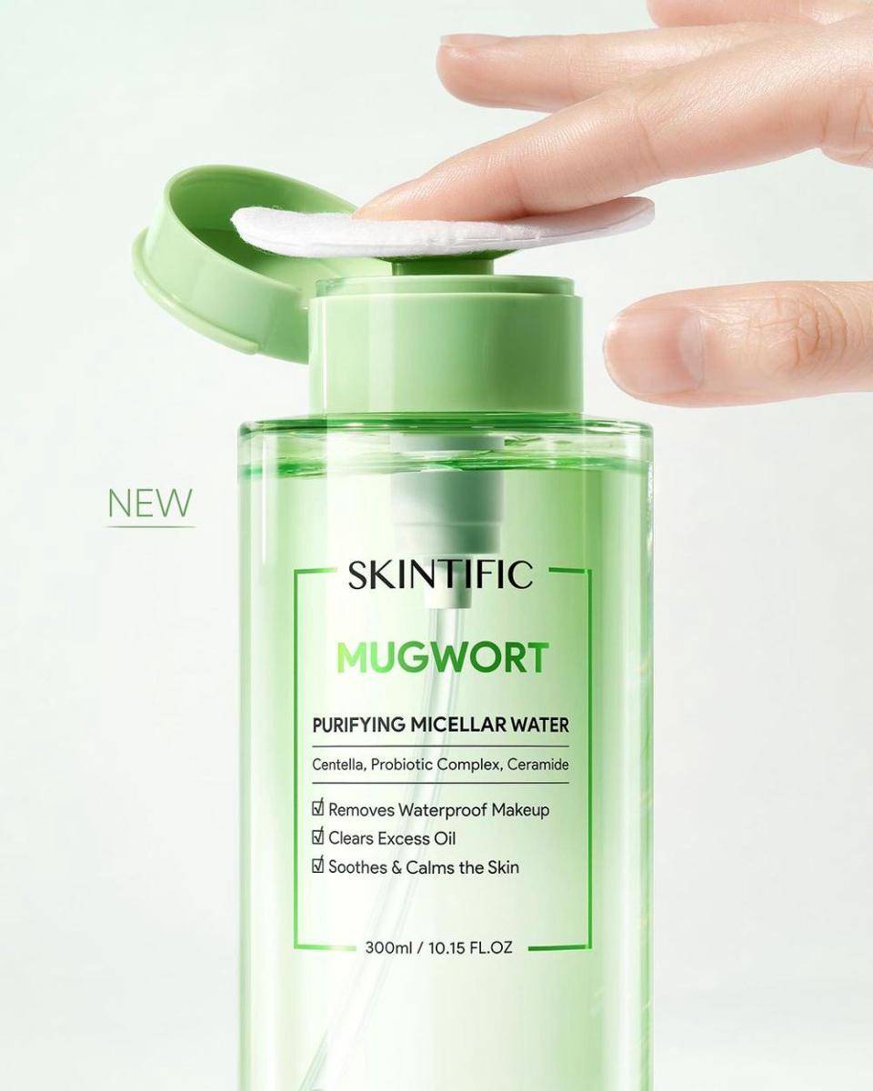 Skintific Mugwort Purifying Micellar Water Cleansing Oil. (instagram.com/skintificid)