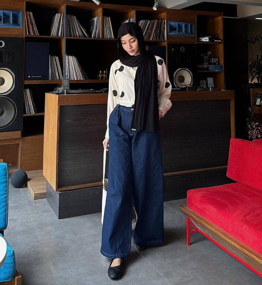 outfit denim ala Fita Wulansari (instagram.com/fitawww)