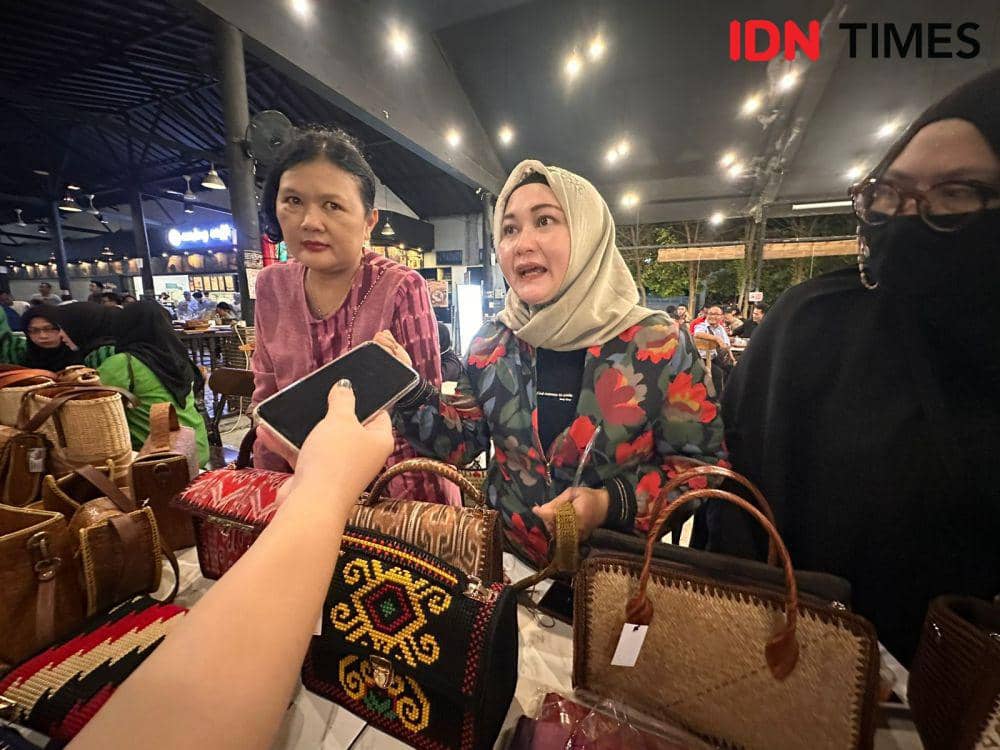 Pelaku UMKM lokal harap terus dibina, terutama pada bidang pemasaran. (IDN Times/Teri).
