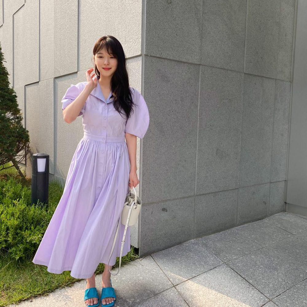 Jo Woo Ri (instagram.com/j_ourly)