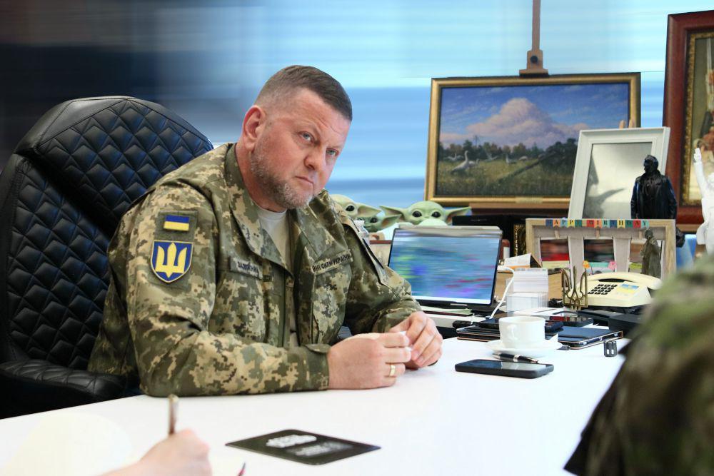 Ukraina Temukan Alat Penyadap di Kantor Panglima Militer