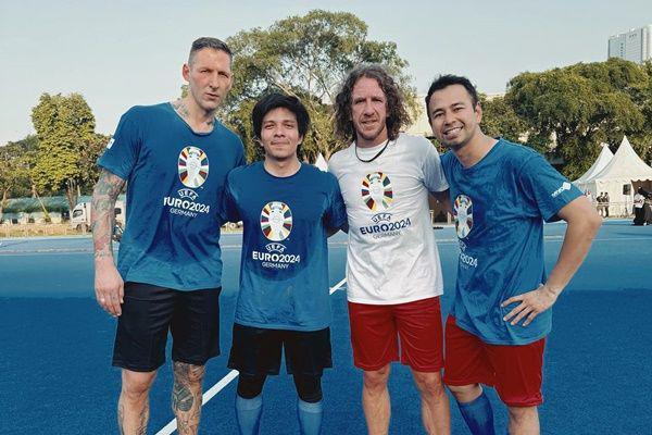 8 Potret Artis Ikut Minisoccer Bareng Puyol dan Materazzi