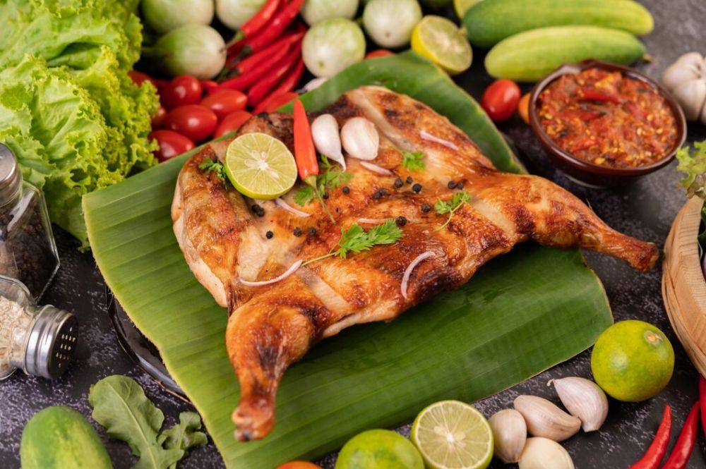 olahan ayam kodok (freepik.com/jcomp)