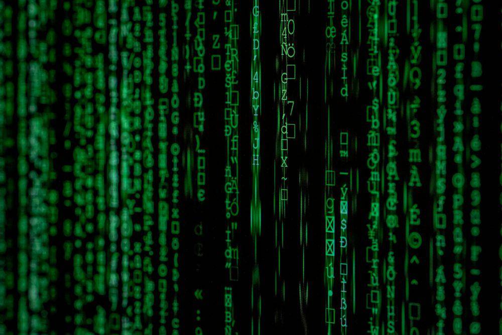 ilustrasi malware (unsplash.com/Markus Spiske)