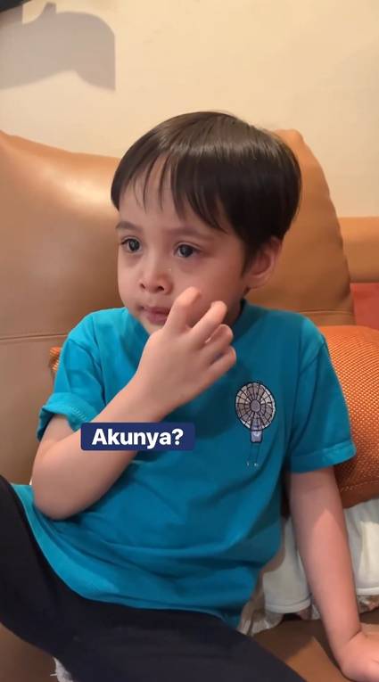potret Arrasya menangis karena kipasnya rusak (instagram.com/tasyakamila)