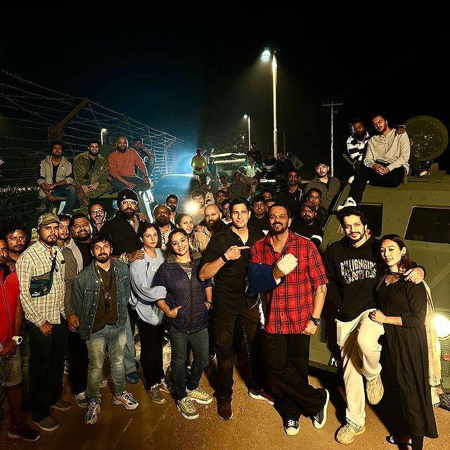 Proses syuting serial Indian Police Force. (instagram.com/itsrhohitshetty)