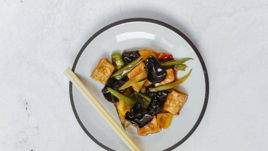 yakiniku tofu (pexels.com/Polina Tankilevitch)