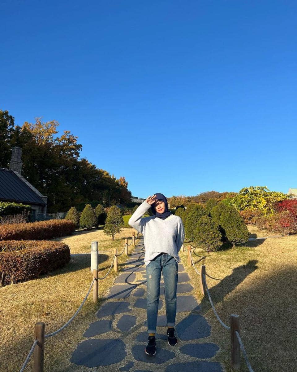 Ide mix and match sneakers ala Marinanda Azahra (instagram.com/marinanda_88)