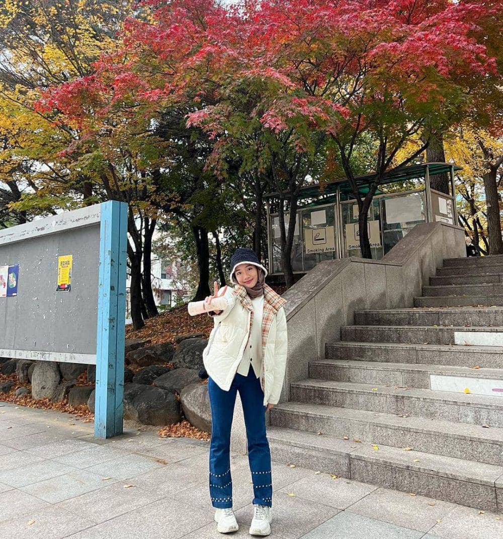 Ide mix and match sneakers ala Marinanda Azahra (instagram.com/marinanda_88)