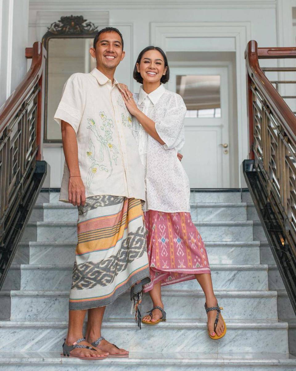 OOTD warna putih ala Andien Aisyah (instagram.com/andienaisyah)