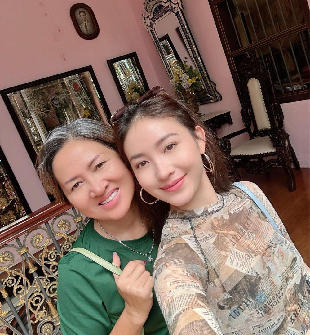 potret Natasha Wilona dan sang mama (instagram.com/natashawilona12)
