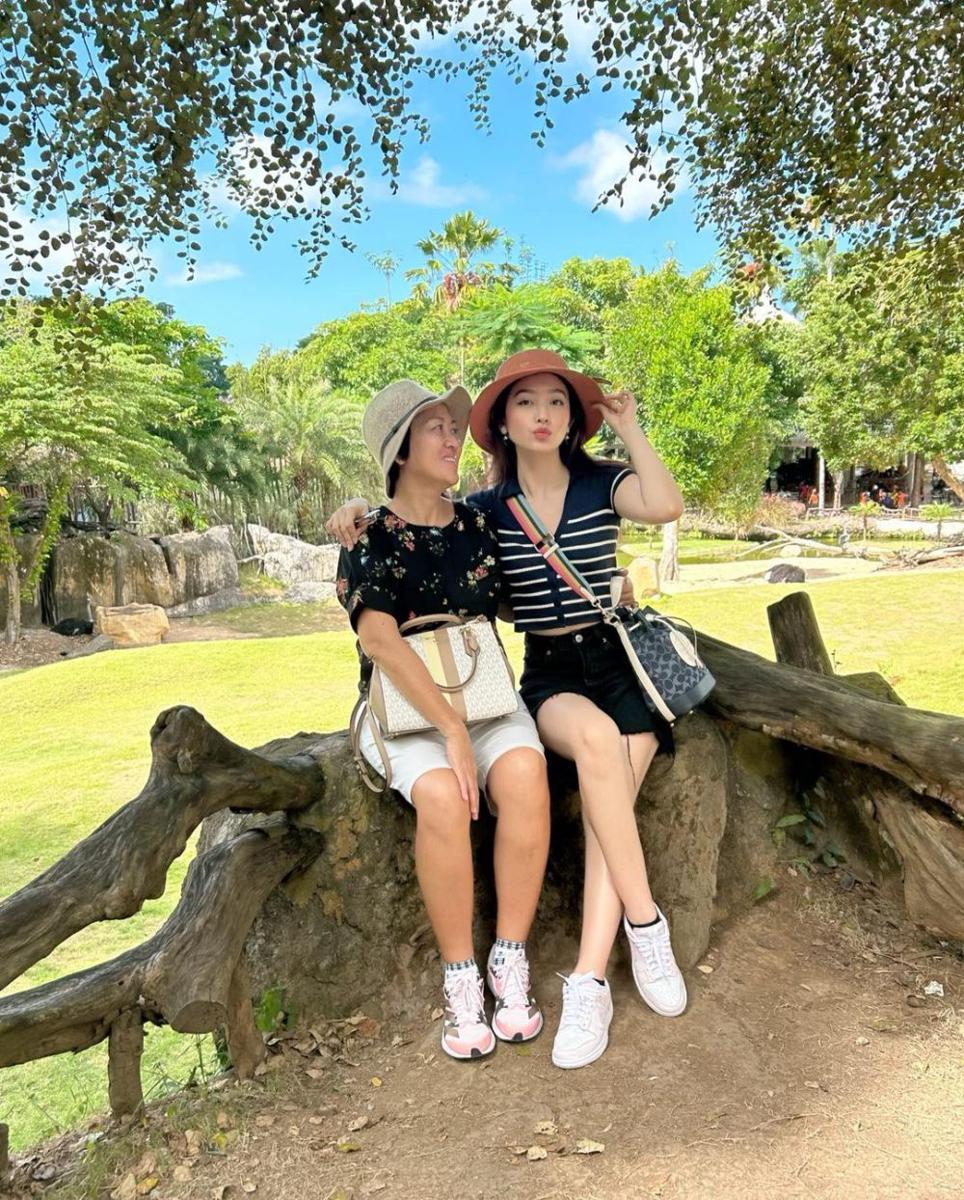 potret Natasha Wilona dan sang mama (instagram.com/natashawilona12)