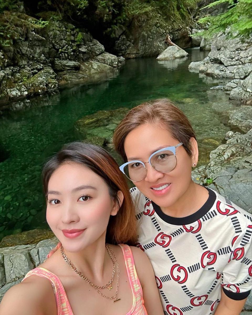 potret Natasha Wilona dan sang mama (instagram.com/natashawilona12)