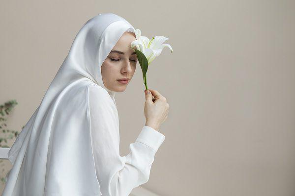 6 Tips Menyimpan Hijab agar Rapi Bebas Bekas Lipatan