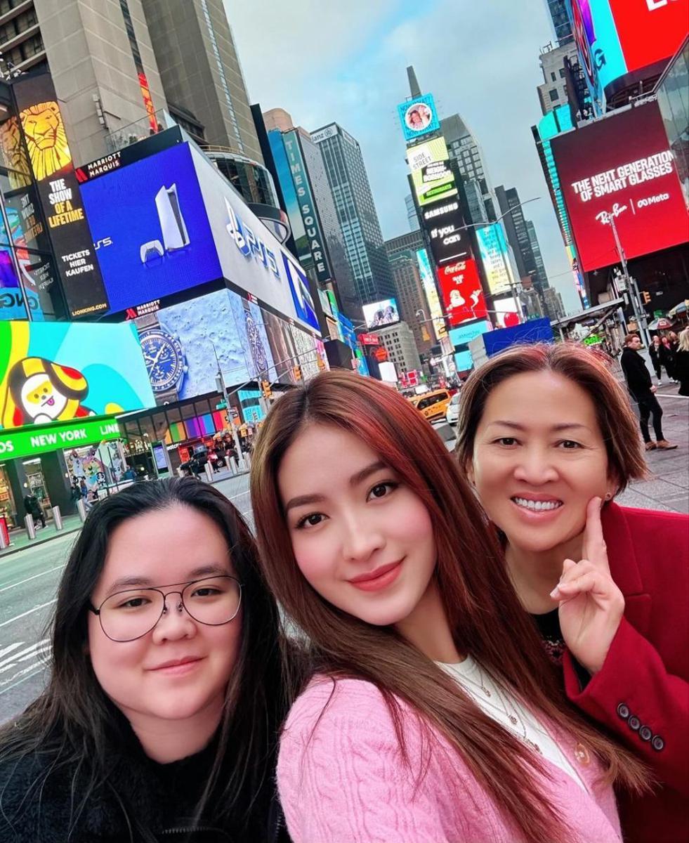 potret Natasha Wilona dan sang mama (instagram.com/natashawilona12)