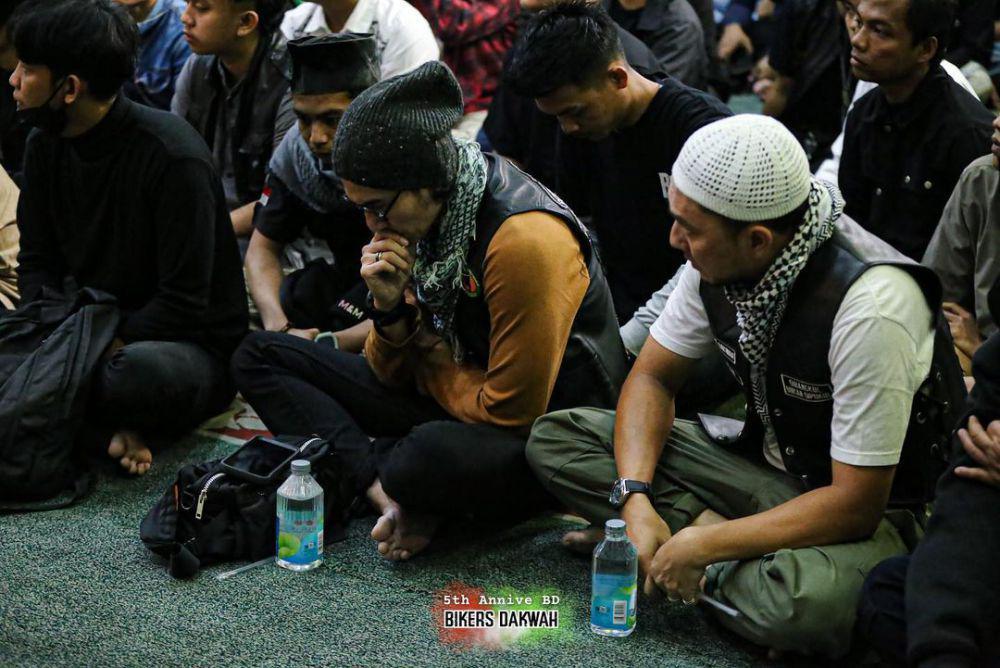 potret Ananda Omesh di anniversary Bikers Dakwah (instagram.com/omeshomesh)