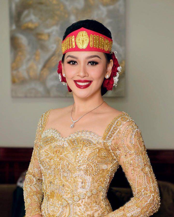 Gaya makeup nikah Gina Sinaga (instagram.com/ginasinaga)
