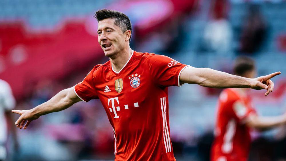 Robert Lewandowski (bundesliga.com)