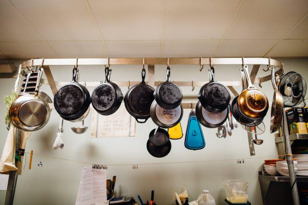 6 Kesalahan Merawat Alat Masak dari Stainless Steel