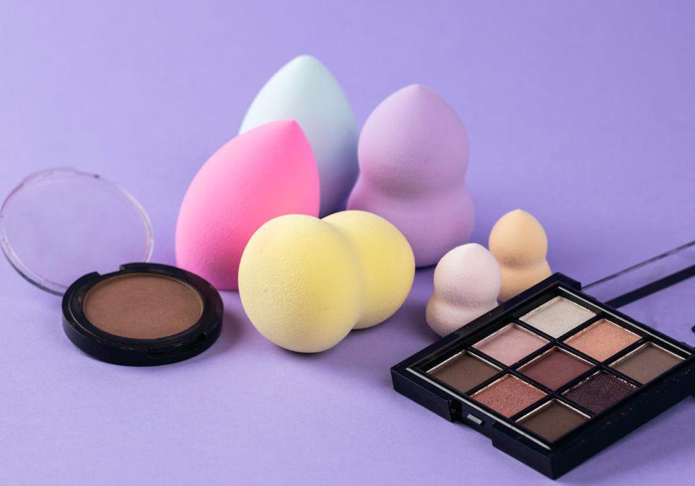 4 Kotak Penyimpanan Beauty Blender, Lebih Rapi dan Aman dari Bakteri!