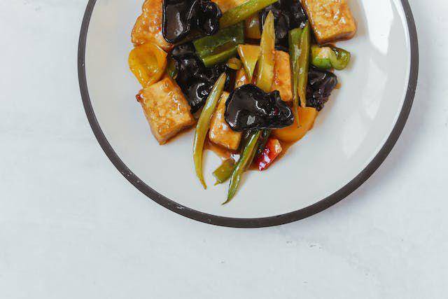 yakiniku tofu (pexels.com/Polina Tankilevitch)